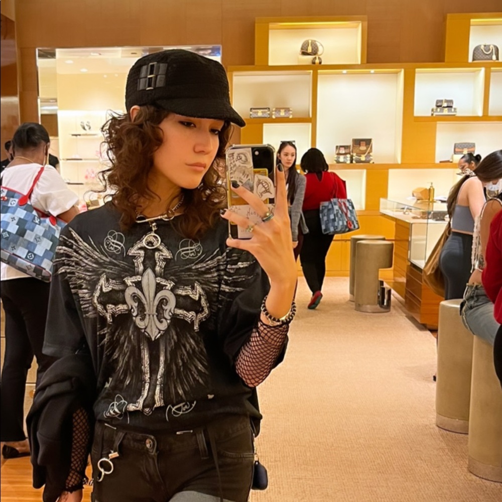 Meet your Posher, Leira